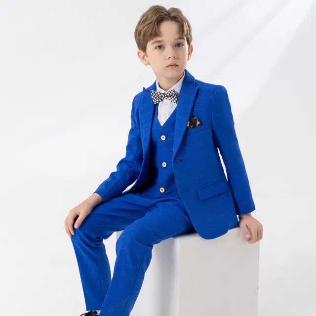 WEGE wege wege.ae wege.store shop e-commerce store online shopping UAE clothing store in UAE fashion sale today متجر اونلاين للتسوق للألبسة ويجي متجر ويجي ويجي امارات ازياء رسمية